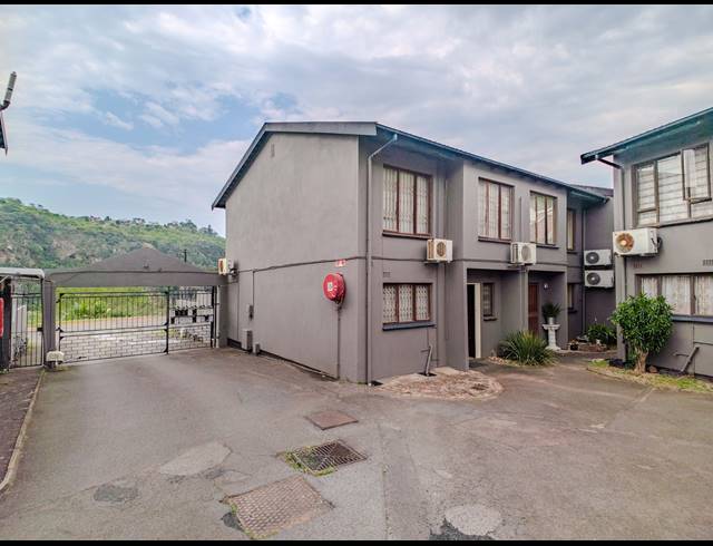 3 BEDROOM SECTIONAL TITLE FOR SALE IN RESERVOIR HILLS